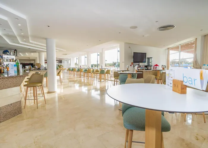 Eix Platja Daurada & 캔 피카폴트