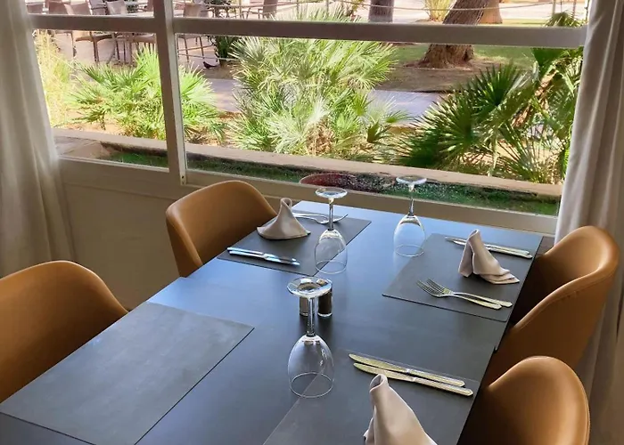 Eix Platja Daurada & 캔 피카폴트