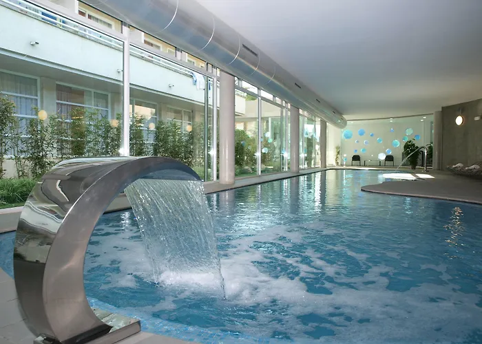 Eix Platja Daurada & 캔 피카폴트