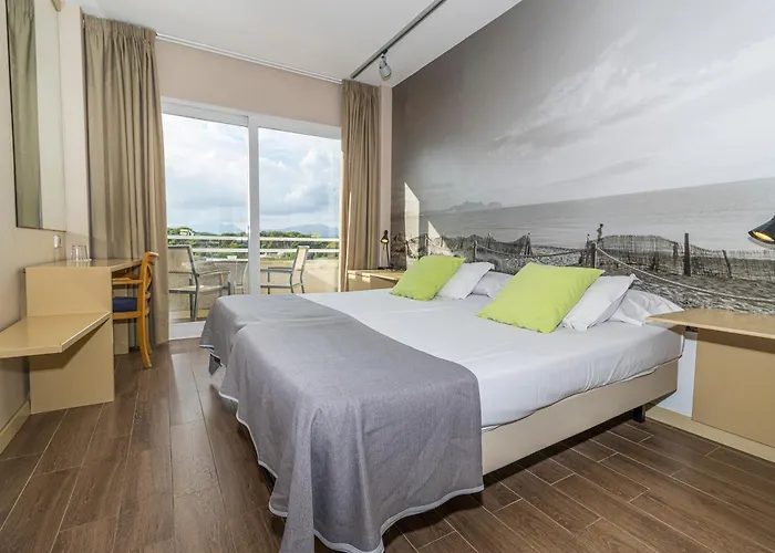 Eix Platja Daurada & 캔 피카폴트