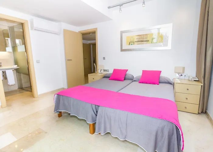 Eix Platja Daurada & 캔 피카폴트