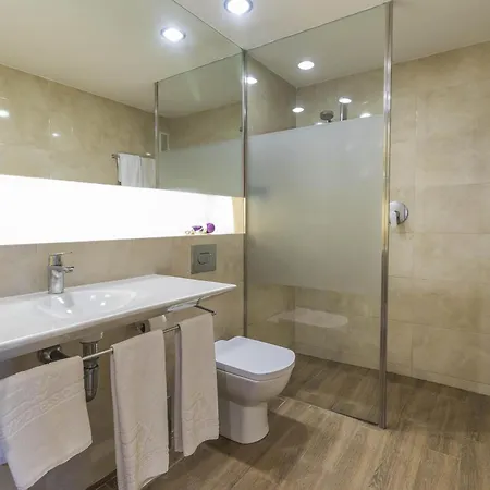 公寓式酒店 Eix Platja Daurada & 4*