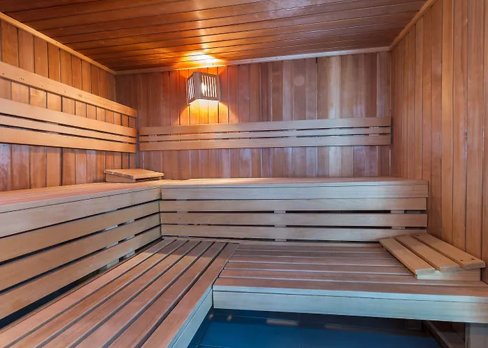 Apart-hotel Eix Platja Daurada & 4*