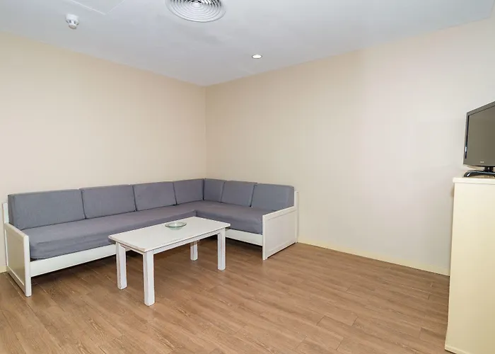 Aparthotel Eix Platja Daurada & 4*