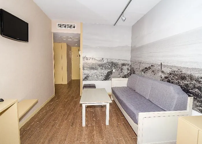 Aparthotel Eix Platja Daurada & 4*