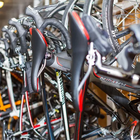 Eix Platja Daurada & 4*